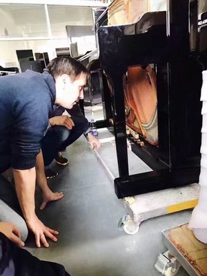 探秘夏贝尔钢琴超级工厂 从制造到维修的匠心之旅